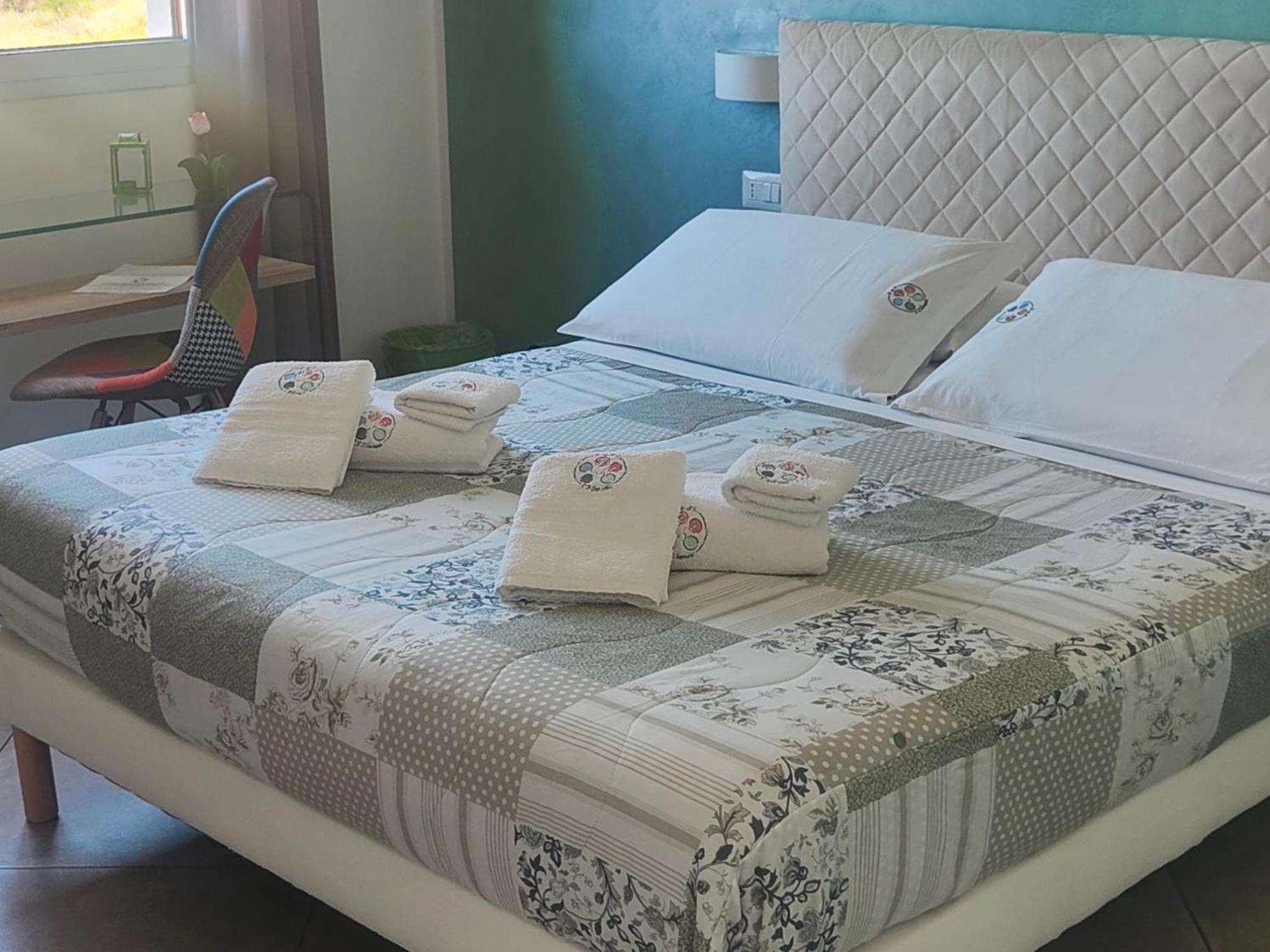 5 Elementi Bed and Breakfast Porto Empedocle Exteriör bild